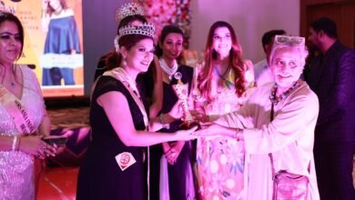 Photo of द पार्क रिसोर्ट में फैशन शो संपन्न हुआ सोनल ठाकुर बनी मिसेज इटारसी,इंटरनेशनल कोरियोग्राफर मयूर कृष्ण राव शामिल हुए.