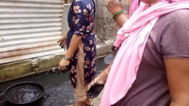 Photo of पथरोटा ग्राम पंचायत के वार्ड नंबर 1 के रहवासी नालियों की गंदगी एवं उखड़े रोड से परेशान,दिया ज्ञापन.
