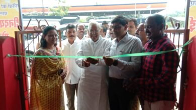 Photo of इटारसी में दीन दयाल रसोई का शुभारंभ,5 रुपये में मिलेगा भरपेट भोजन,विधायक डॉ.सीतासरन शर्मा,नगरपालिका अध्‍यक्ष पंकज चौरे ने किया शुभारंभ.