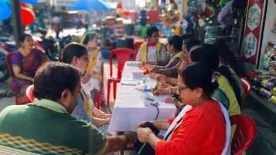 Photo of लायंस क्लब पंख इटारसी द्वारा सेवा सप्ताह अंतर्गत सब्जी मंडी अग्रवाल भवन स्थित हार्दिक ट्रेडर्स पर आयोजित किया गया नि:शुल्क मधुमेह जांच शिविर।