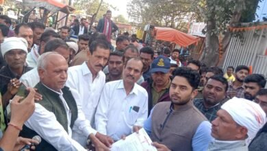 Photo of भारतीय किसान संघ ने 2700 रू गेंहूं खरीदनें की मांग को लेकर भरी हुंकार,निकाली ट्रैक्टर रैली, प्रधानमंत्री एवं मुख्यमंत्री के नाम दिया ज्ञापन. 