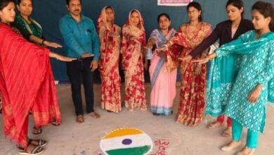 Photo of मतदान जागरूकता के लिए बूथ क्रमांक 224-225 रानी अवन्ति स्कूल में शपथ दिलाई गई। रंगोली बनाकर मतदान के लिए लोगों को प्रेरित किया।