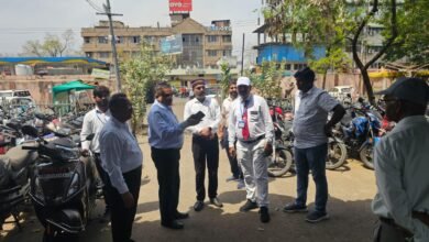 Photo of रेलवे स्टेशन पर औचक निरीक्षण करने पहुंचे डीसीएम पंकज दुबे.