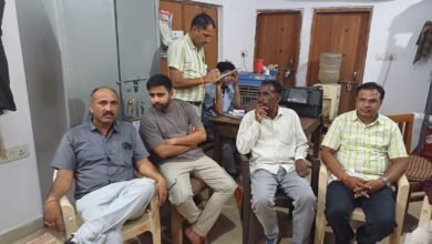 Photo of डिप्टी रेंजर ने कहा “सिस्टम है पैसा देना ही पड़ता है” परेशान फरियादी ने की लोकायुक्त में शिकायत,वन परिक्षेत्र इटारसी आफिस में लोकायुक्त टीम ने की करवाई,रिश्वत लेते रंगे हाथों किया गिरफ्तार..