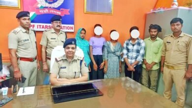 Photo of आरपीएफ ने दो नाबालिक लड़कियों को भगाकर ले जा रहे लड़के को पकड़कर पुलिस एवं परिजनों को किया सुपुर्द.