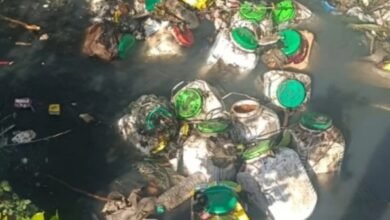 Photo of नर्मदापुरम कलेक्टर सोनिया मीना के निर्देश एवं आबकारी अधिकारी अरविंद सागर के मार्गदर्शन में जिले में अवैध शराब की बिक्री, परिवहन एवं संधारण के विरुद्ध विशेष अभियान जारी.