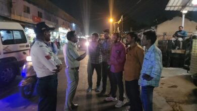 Photo of ट्रैफिक पुलिस के निर्देश,बाजार में शाम 5:00 बजे से रात्रि 9:00 बजे तक फोर व्हीलर वाहन और ऑटो पर पूर्णता प्रतिबंध,होगी न्यायालय की कार्रवाई