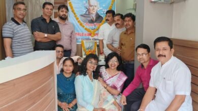 Photo of होम्योपैथिक मेडिकल एसोसिएशन इटारसी द्वारा होम्योपैथिक चिकित्सा के जनक डॉक्टर सैमुअल हैनीमैन का 269 जन्म दिवस मनाया गया.