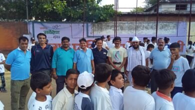 Photo of लक्ष्य क्रिकेट अकादमी द्वारा गांधी मैदान में युवा क्रिकेटरों को प्रशिक्षण देकर क्रिकेट के साथ-साथ फिटनेस के लिए भी दक्ष किया जा रहा है.