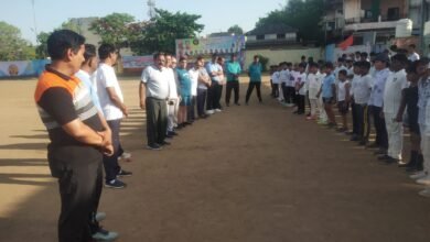 Photo of लक्ष्य क्रिकेट अकादमी द्वारा गांधी मैदान पर क्रिकेट प्रशिक्षण जारी,सिंधु विकास समिति इटारसी के पदाधिकारीगण ने प्रशिक्षु खिलाड़ियों से भेंट कर उन्हें प्रेरित किया.