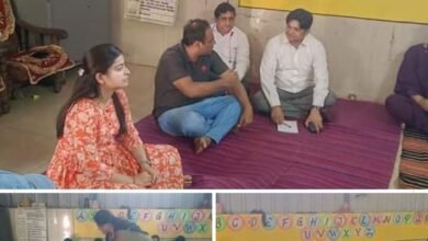 Photo of कलेक्‍टर एवं एमडी मप्र पर्यटन विभाग ने आंगनवाड़ी केन्द्र पहुंच कर की स्व सहायता समूह की महिलाओं से चर्चा.