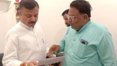 Photo of स्कूल शिक्षा मंत्री राव उदय प्रताप सिंह जी से शाला त्यागी बच्चों के लिए आवासीय विद्यालय पुनः प्रारंभ करने का निवेदन किया।