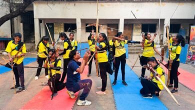 Photo of मध्य प्रदेश तीरंदाज अकादमी में याशिका हुई चयनित,तीरंदाजी का अभ्यास नोडल खेल विद्यालय प्रांगण में चल रहा है.