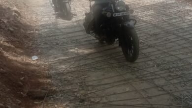 Photo of दुर्घटना को न्योता दे रहा रेलवे पुल,अधूरे काम का नतीजा,रेलवे प्रशासन ध्यान दें.