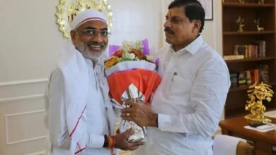 Photo of भोपाल में मा. मुख्यमंत्री मोहन यादव से नवनिर्वाचित लोकसभा सांसद दर्शन सिंह चौधरी ने मुलाकात कर प्रदेश में भाजपा की प्रचंड जीत पर शुभकामनाएं दी.