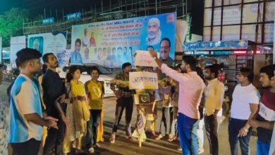 Photo of विद्यार्थी परिषद ने जलाया पाकिस्तान का पुतला.