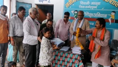 Photo of शासकीय नवीन बालक प्राथमिक शाला में प्रवेश उत्सव संपन्न,शाला परिवार,जन प्रतिनीधियों,समाजसेवियों ने विद्यार्थियों को तिलक हार माला पहनाकर कराया प्रवेश.