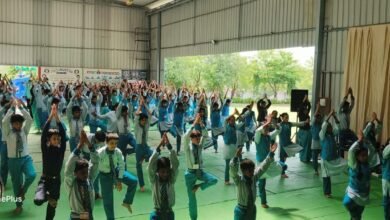 Photo of आज विश्व योग दिवस पर जीनियस प्लानेट में योग कराया गया.