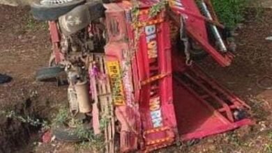 Photo of पवारखेड़ा में सीएम राइस स्कूल के सामने सुबह तेज रफ्तार बस ने ऑटो को मारी पीछे से टक्कर.