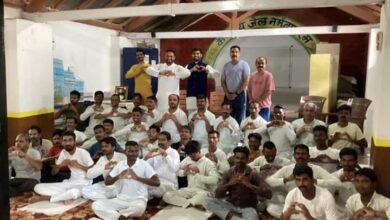 Photo of केन्द्रीय जेल नर्मदापुरम खंड-अ एवं खंड-ब में निरूद्ध बंदियों को सुदर्शन क्रिया के माध्यम से योग प्राणायाम तथा आध्यात्मिक शिक्षा दी गई.