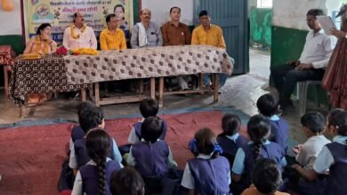 Photo of शिक्षिका सोनी का सेवानिवृत्ति कार्यक्रम सम्पन्न हुआ.