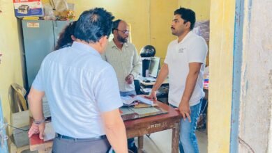 Photo of एसडीएम टी प्रतीक राव द्वारा खाद वितरण केंद्र डबल लॉक, सनखेड़ा सोसायटी एवं मूंग उपार्जन केन्द्रों पर व्यवस्थाओं का निरीक्षण किया गया.