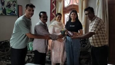 Photo of सिंधी समाज की एक और बेटी कुमारी हर्षा मेघानी का सी. ए. फाइनल क्लियर होने पर भारतीय सिंधु सभा शाखा इटारसी द्वारा उन्हें सम्मानित किया गया.