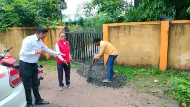 Photo of अधिवक्ताओं को मिली कीचड़ से राहत 