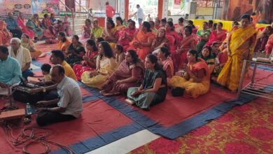 Photo of अग्रवाल महिला मंडल ने किया हनुमान धाम मंदिर में सुंदरकांड और भंडारे का आयोजन .