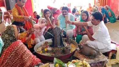 Photo of श्री दुर्गा नवग्रह मंदिर लक्कड़गंज इटारसी में चौथे सोमवार को श्री महाकाल पार्थिव ज्योर्तिलिंग पूजन एवं रूद्राभिषेक सम्पन्न हुआ