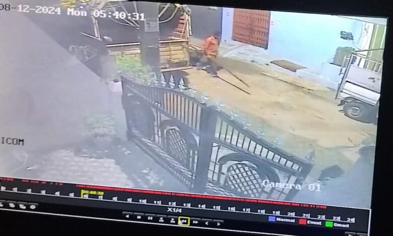 Photo of मालवीय गंज इलाके में पिछले एक सप्ताह से दो नवयुवक चोर सक्रिय होकर प्रतिदिन चोरी की वारदातों दे रहे को अंजाम .