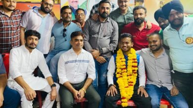 Photo of कांग्रेस कार्यालय पहली लाइन पर ओलम्पिक मैडलिस्ट विवेक सागर का स्वागत कांग्रेस एवं युवा कांग्रेस कार्यकर्ताओ द्वारा किया गया।