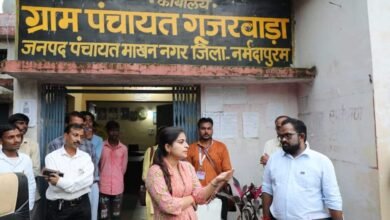 Photo of कलेक्‍टर ने ग्राम पंचायत केंद्र सांगाखेड़ा कलां,आरी,मोहासा,गूजरवाडा का निरीक्षण किया __ राजस्‍व महा अभियान 2.0 अंतर्गत ई केवाईसी के लक्ष्य पूर्ति की जानकारी ली.