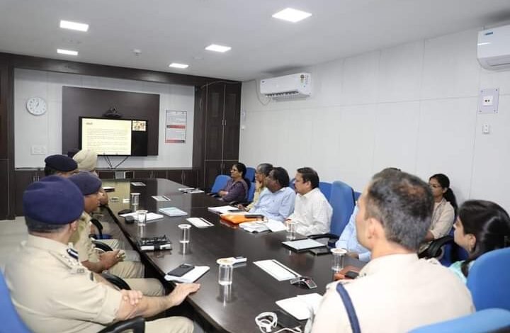 Photo of अस्पताल परिसर में सीसीटीवी लगवाएं और सिक्यूरिटी ऑडिट कराएं,मुख्य सचिव श्रीमती राणा ने वीडियो कान्फ्रेंसिंग में दिये निर्देश.