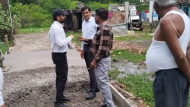 Photo of नगरपालिका अध्‍यक्ष ने वार्ड क्रमांक 02 में सडक निर्माण का किया निरीक्षण. 