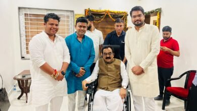 Photo of म.प्र.शासन में पीडब्ल्यूडी मंत्री नर्मदापुरम जिले के प्रभारी मंत्री राकेश सिंह जी से मुलाकात कर प्रभारी मंत्री बनने पर भाजपा पार्षद गण एवं पदाधिकारी गण ने शुभकामनाएं प्रेषित की.