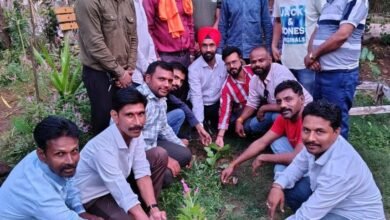 Photo of भारतीय जनता पार्टी नगर मंडल इटारसी द्वारा श्रीमंत राजमाता विजयाराजे सिंधिया जी की जन्म जयंती पर वृद्ध आश्रम न्यास कॉलोनी में सेव,केले,पपीता,चीकू,फल वितरण किए गए,एवं होशंगाबाद नरसिंहपुर के लोकप्रिय सांसद आदरणीय श्री दर्शन सिंह चौधरी जी के जन्मदिन पर वृद्धाश्रम परिसर में बादाम का पौधा लगाया। .
