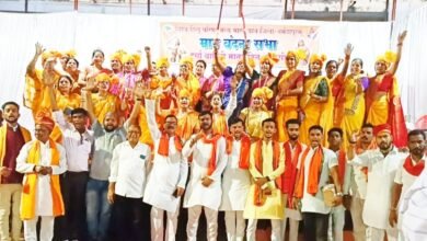 Photo of सैकड़ों की संख्या में मातृशक्ति दुर्गावाहिनी ने निकाला पथ संचलन।