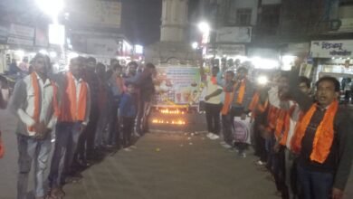 Photo of पुलवामा के अमर शहीदों को अखिल भारत हिंदू महासभा ने श्रद्धाजंलि अर्पित कर किया नमन.