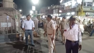 Photo of इटारसी में होली और ईद के त्यौहार को दृष्टिगत रखते हुए सिटी थाने से फ्लैग मार्च निकाला गया.