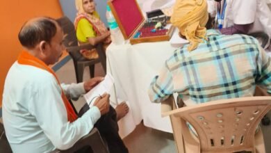 Photo of बाबा गोदड़ी वाला धाम एवं सेवा सदन नेत्र चिकित्सा केंद्र बैरागढ़ के सहयोग से ग्राम पंचायत भवन रामपुर में निशुल्क चिकित्सा एवं परामर्श शिविर का आयोजन संपन्न हुआ