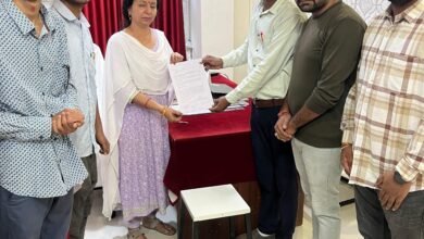 Photo of मध्यप्रदेश शिक्षक चयन परीक्षा वर्ग -2 के अभ्यर्थियों ने पद  वृद्धि की मांग को लेकर जिला कलेक्टर कार्यालय  नर्मदापुरम में दिया ज्ञापन.