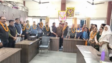 Photo of राजस्व वसूली में उत्कृष्ट कार्य करने वाले नपा मोहर्रिरों का सम्मान किया गया.