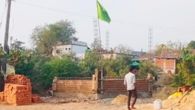 Photo of मेहरागांव नदी के ऊपर अनाधिकृत रूप से नजूल की भूमि पर कब्जा कर मजार हेतु पक्का निर्माण कार्य रोकने के लिए एसडीएम को ज्ञापन सौंपा. 