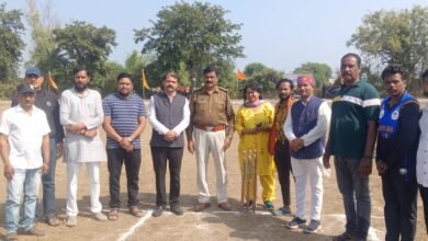 Photo of  3 दिवसीय राज्यस्तरीय वाल्मीक ट्राफी का हुआ शुभारंभ।प्रथम पुरस्कार 31000 रुपए द्वितीय पुरस्कार 21000 रूपये। मेन ऑफ द सीरीज 1 साइकिल। प्रथम एवं द्वितीय ट्राफी।