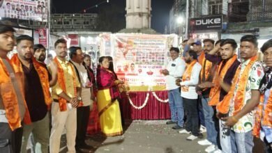 Photo of अखिल भारत हिन्दू महासभा मध्य प्रदेश एवं इटारसी द्वारा पुलवामा में वीर शहीद जवानों को श्रद्धांजलि दी गई.