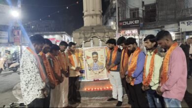 Photo of अखिल भारत हिन्दू महासभा को संस्थापक श्री विनायक दामोदर सावरकर जी की पुण्यतिथि मनाई गई और श्री सावरकर जी के छायाचित्र पर दीप प्रज्वलन किया गया.