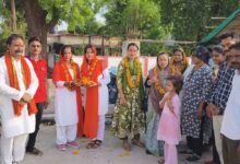 Photo of सिवनी मालवा से 7 दिवसीय दुर्गावाहिनी प्रांतीय शौर्य प्रशिक्षण में जाने पर बहनों का किया स्वागत, नगर एवं ग्रामीण से बहने भोपाल वर्ग में रवाना,रेलवे स्टेशन पर पुष्प वर्षा कर किया स्वागत. 