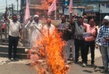 Photo of भारत अमेरिका मुक्त व्यापार समझौते के विरोध में संयुक्त किसान मोर्चा (गैर राजनीतिक) द्वारा जयस्तम चौक इटारसी पर जोरदार विरोध प्रदर्शन एवं राष्ट्रपति डोनाल्ड ट्रंप का पुतला दहन.