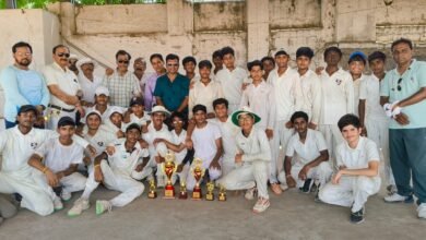 Photo of गांधी स्टेडियम मे पूरे जोश के साथ  राजेंद्र क्लब और लक्ष्य क्लब के बीच फाइनल मुकाबला खेला गया, विनर हुई टीम राजेंद्र क्लब.